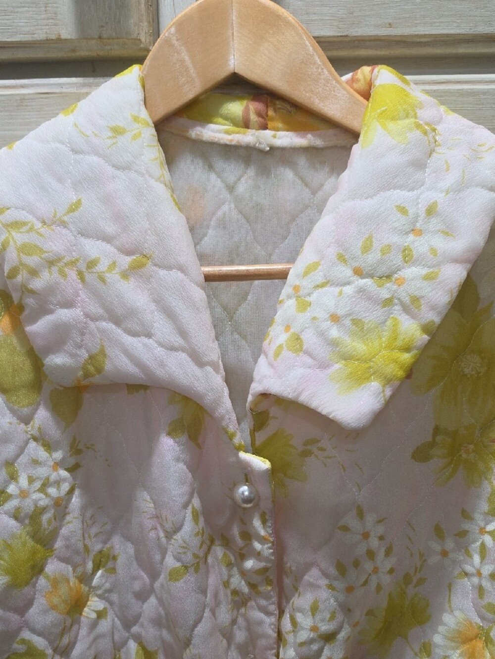 Vintage 1960's Floral Quilted Belted Coatigan in Pastel Yellow & Peach - Picture 4 of 15